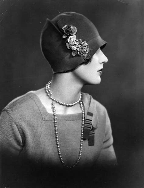 coco chanel hats 1920s
